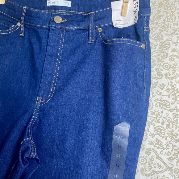 NWT NINE WEST KICK FLARE JEANS SIZE 14 - Picture 4 of 5